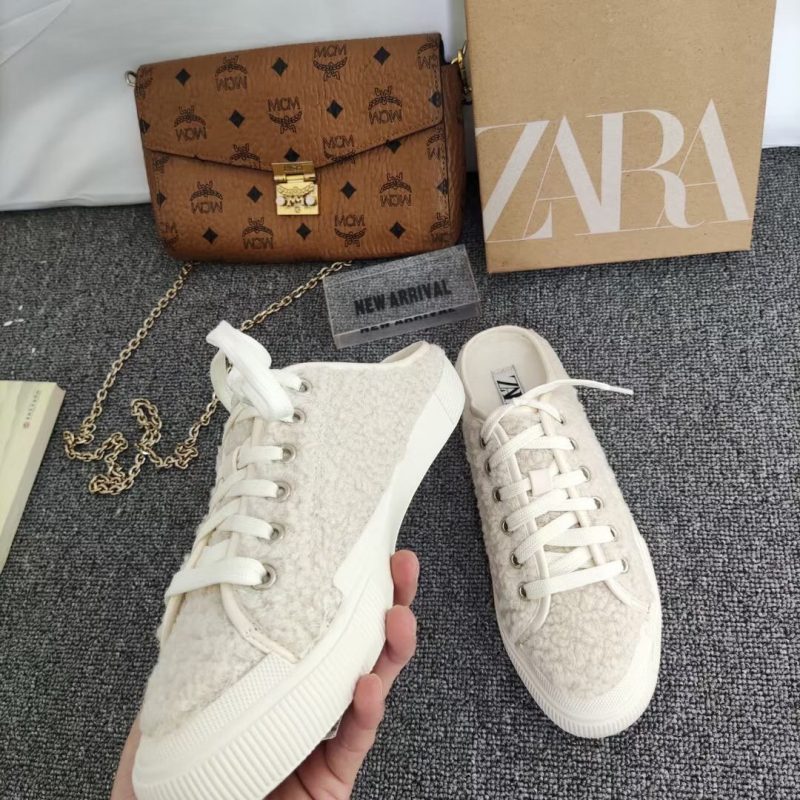 נעלי סניקרס חצי פתוח של זארה ZARA