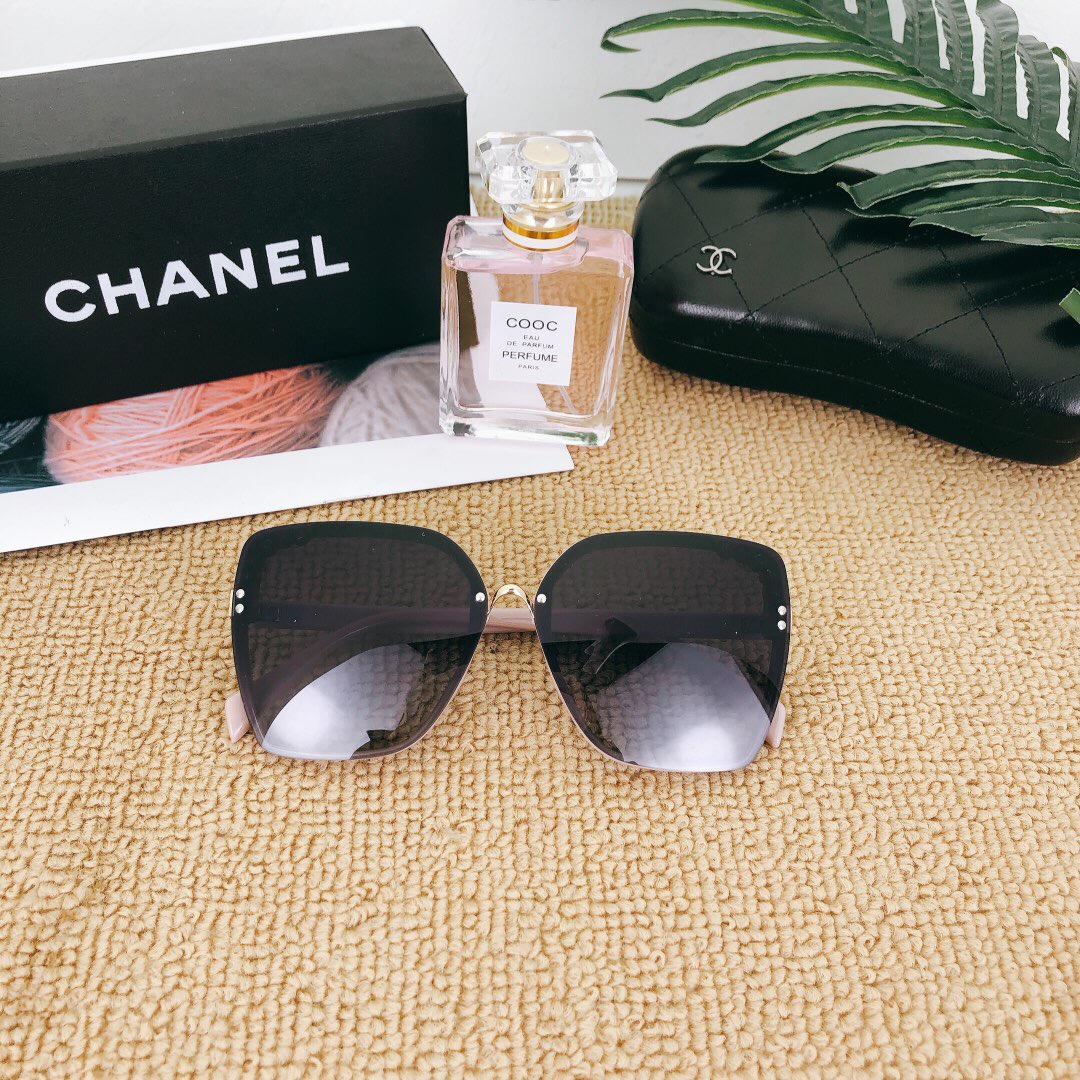משקפי שמש שאנל CHANEL