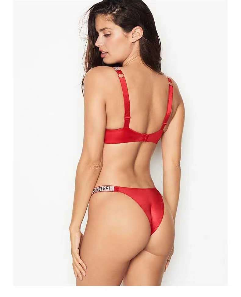 סטים מדהימים של חזייה ותחתון של ויקטוריה סיקרט