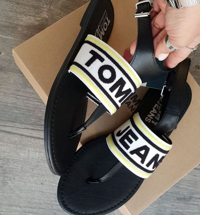סנדלי טומי הילפיגר משגעות!!  TOMMY SANDELS
