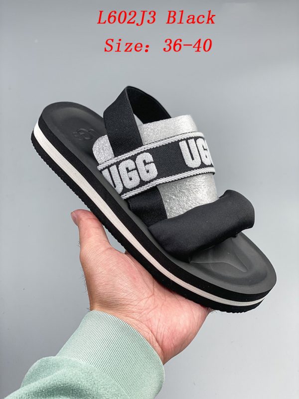 סנדלי UGG