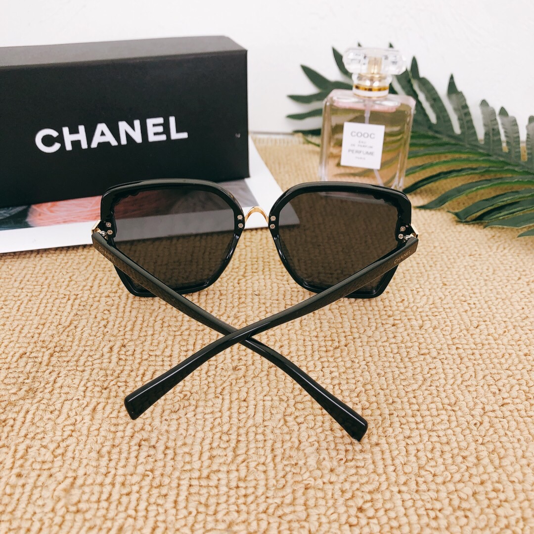 משקפי שמש שאנל CHANEL