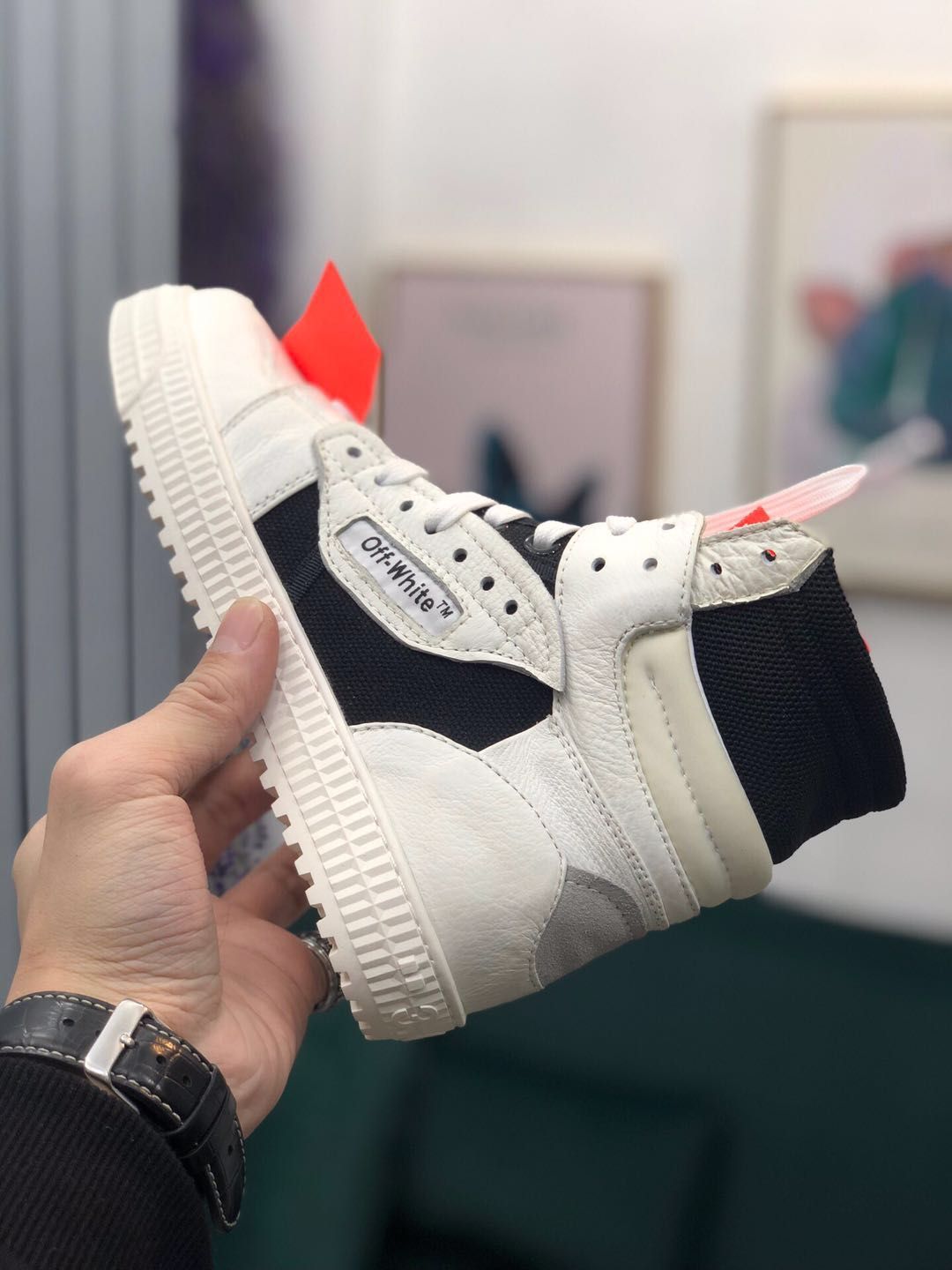 נעלי אוף וואיט דגם גבוה איכות מטורפת OFF WHITE
