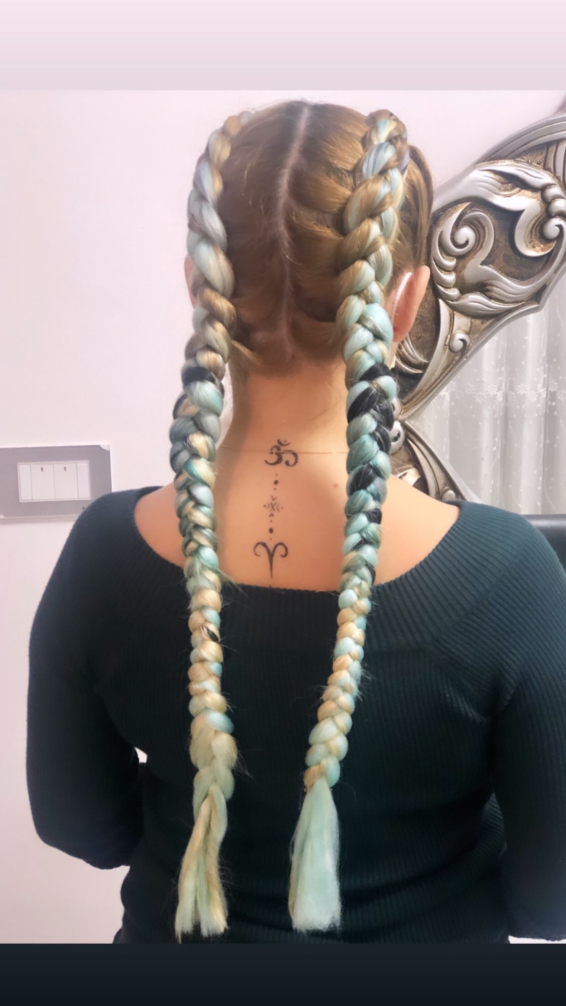 מבחר תוספות שיער צמות צבעוניות